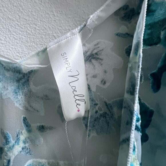 NWT Simply Noelle Green Velvet Floral Cardigan Flutter Sleeve Womens Boho Chic - Picture 4 of 7